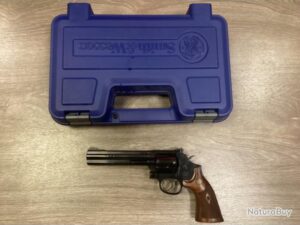 Smith & Wesson modèle 586-8 calibre 357 mag